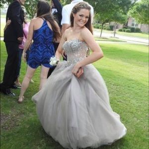 PROM DRESS